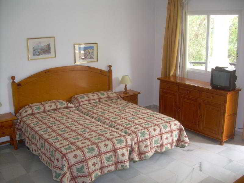 Apartamentos Jardines Del Gamonal Malaga Exterior photo